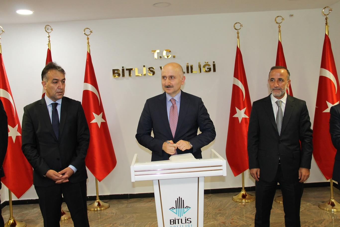 Bakan Karaismailoğlu: “Bitlis'e bugüne kadar yaptığımız projenin miktarı 7 milyarı geçti”